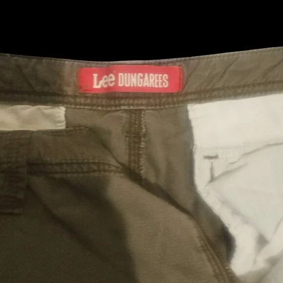 Men's Lee Dungarees Cargo Shorts Size 38 - Length 21 1/2 - Picture 3 of 3